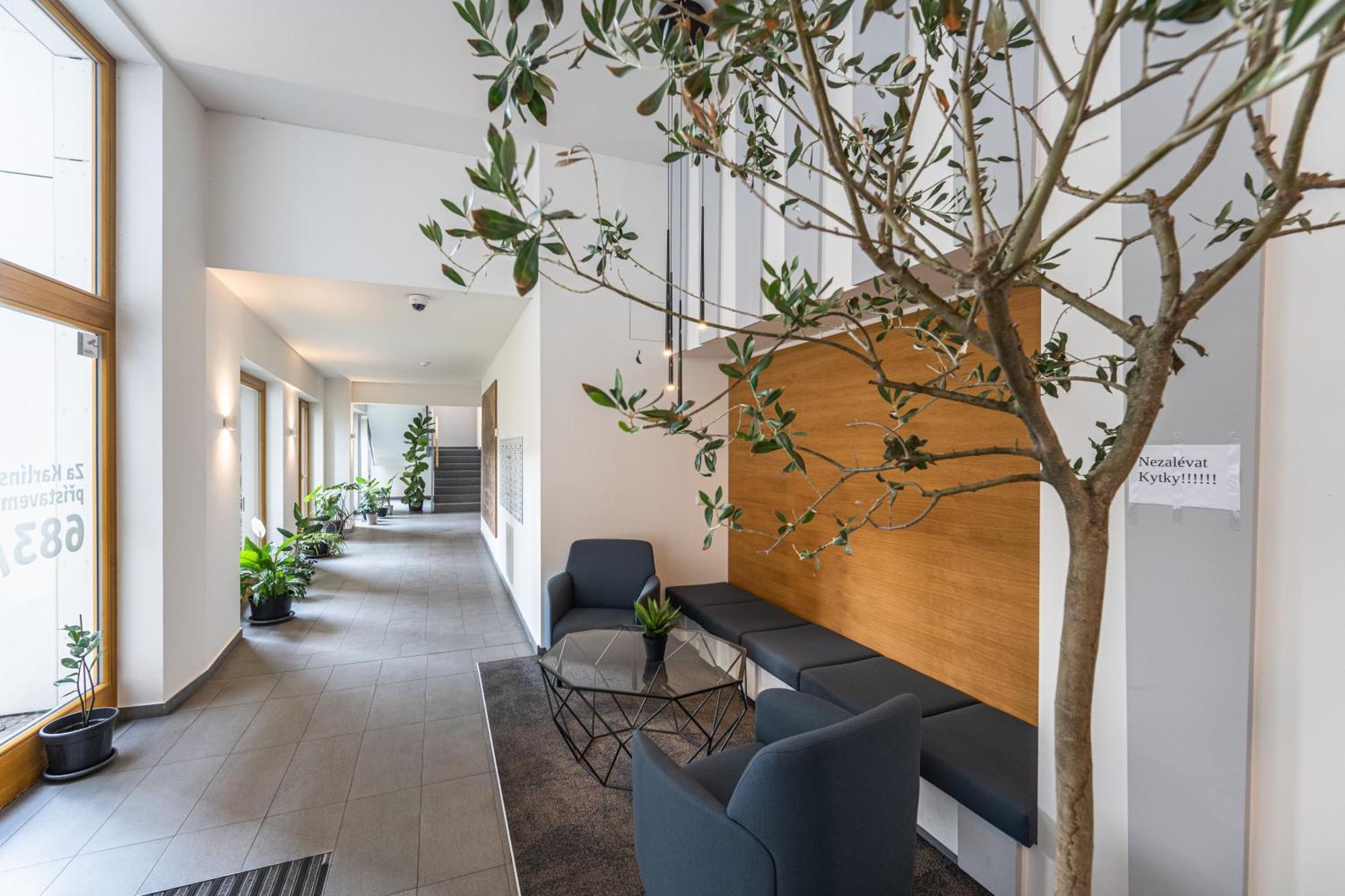 Wishlist Residences - Karlin Free Parking Apartment