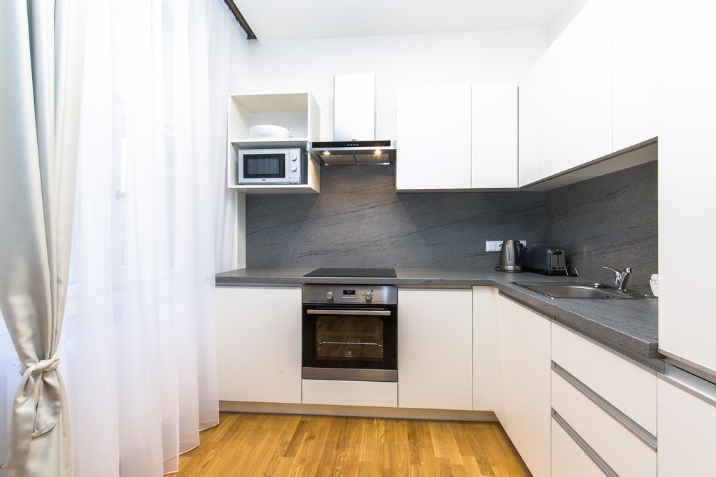 Wishlist Residences - Karlin Free Parking Apartment Prag