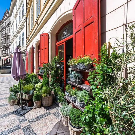 Wishlist Prague Residences - Karlin Free Parking Exterior photo